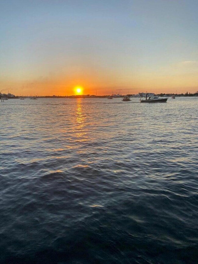 220 Lake Dr unit 206, Palm Beach Shores, FL 33404 - photo 6