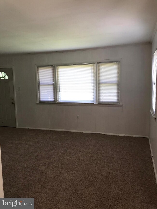 21909 Lovers Ln, Rock Hall, MD 21661 - photo 2