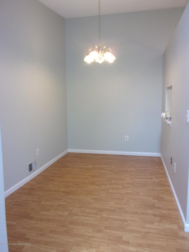 44 Players Cir unit F2, Tinton Falls, NJ 07724 - photo 6