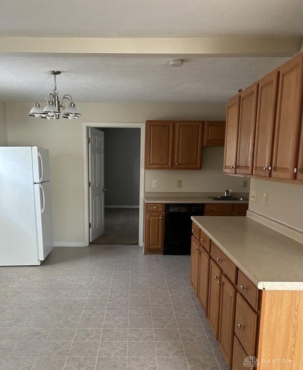 849 S Maple Ave, Fairborn, OH 45324 - photo 7