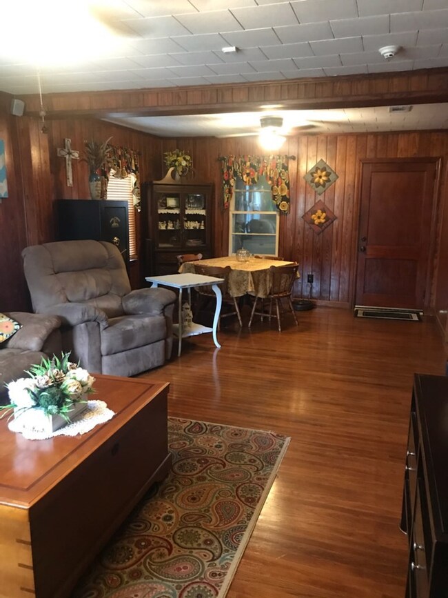 312 E Culpepper Ave, Doerun, GA 31744 - photo 4