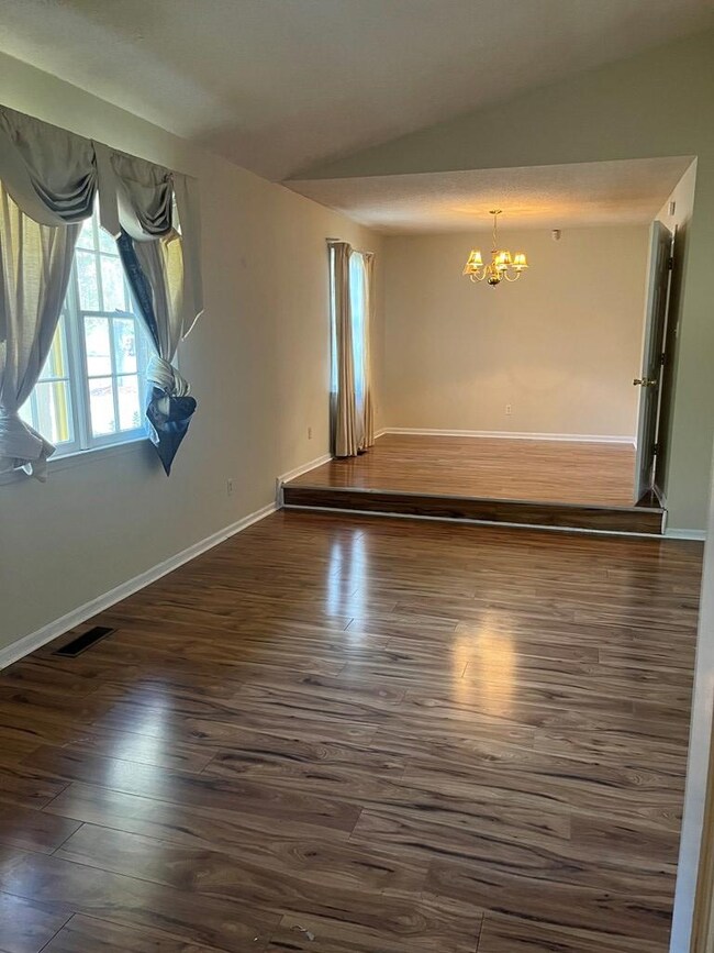 3310 Shannon Rd, Albany, GA 31721 - photo 3