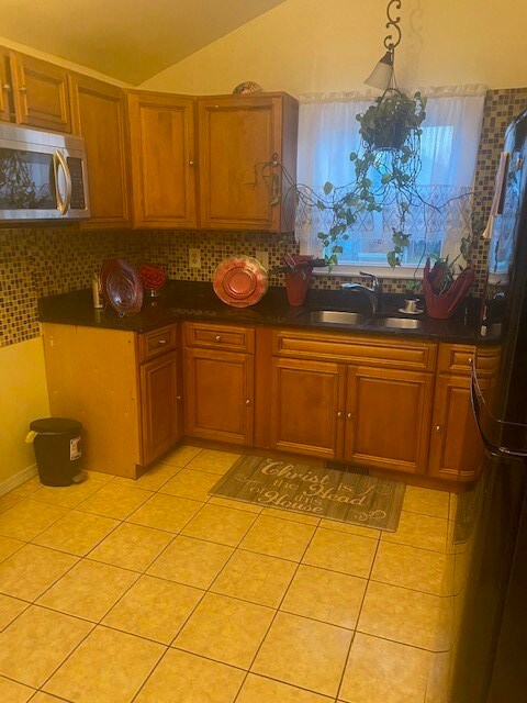 299 Sayles Ave, Pawtucket, RI 02860 - photo 5