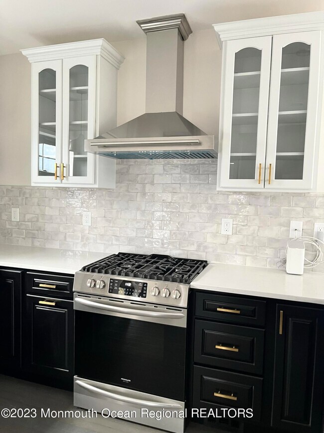 659 Mcclellan St, Long Branch, NJ 07740 - photo 2