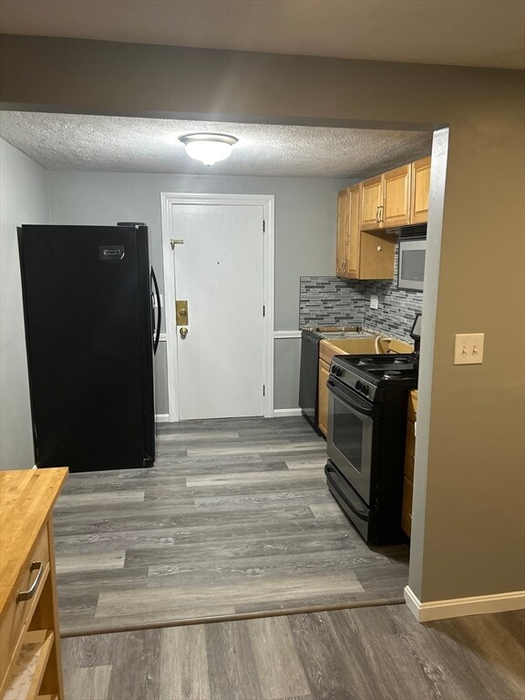 72 Mudge St unit 9, Lynn, MA 01902 - photo 5