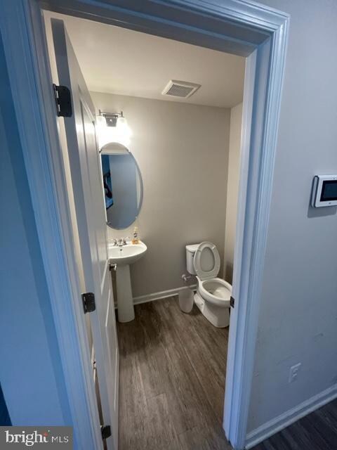 7208 Clagett Dr, Hyattsville, MD 20785 - photo 6