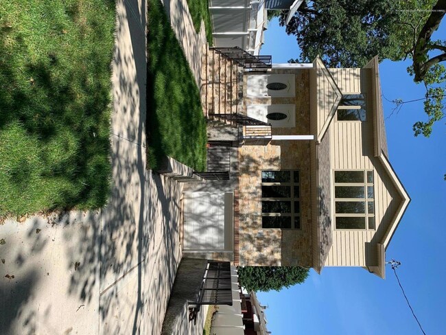 65 Bard Ave, Staten Island, NY 10310 - photo 3