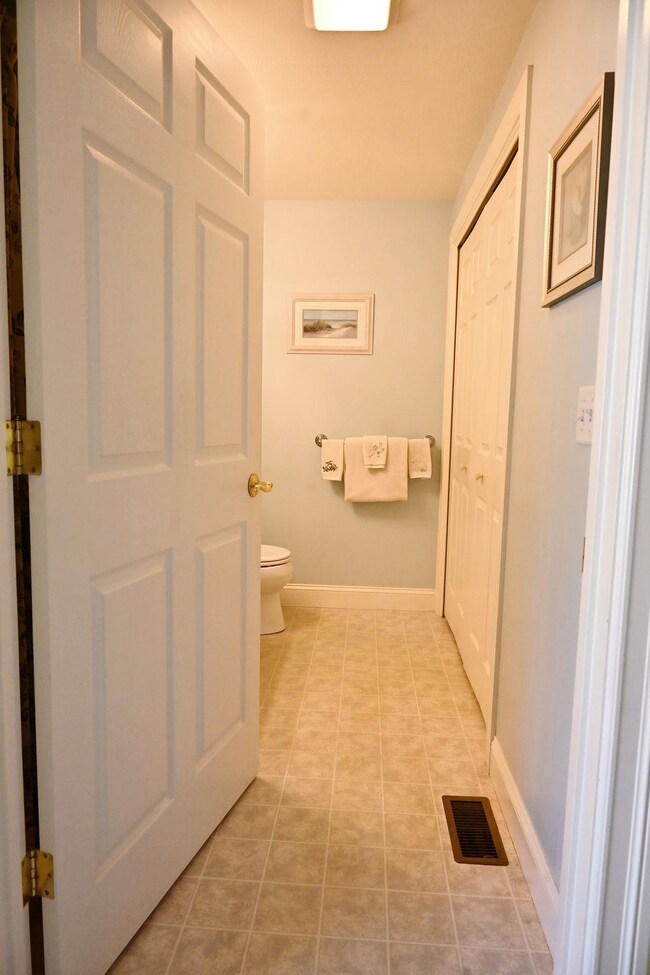 1 Halsey Ct, Litchfield, NH 03052 - photo 6