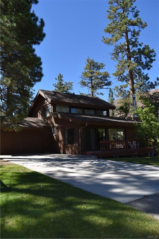 Plentiful parking plus a 2-CAR Garage!