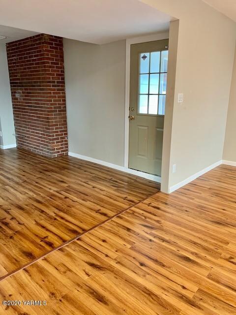 510 Viewcrest familyroom 2