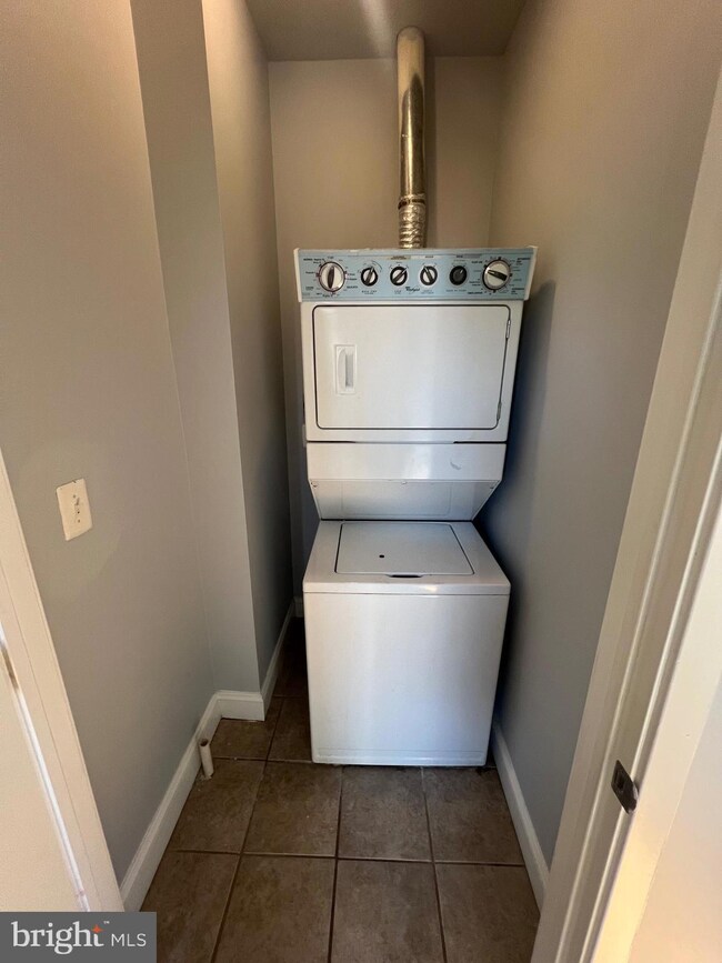 329 N Eutaw St unit 3, Baltimore, MD 21201 - photo 5