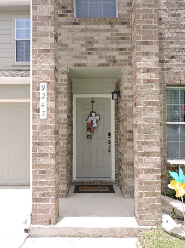 9243 Garfield Park Ln, Houston, TX 77075 - photo 3