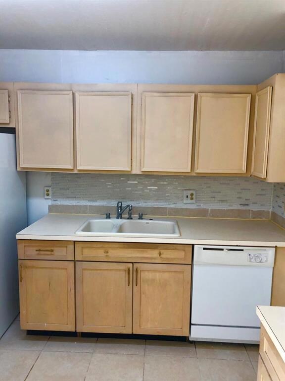 5975 Forest Hill Blvd unit 103, West Palm Beach, FL 33415 - photo 3