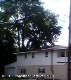 135 Delaware St, Archbald, PA 18403 - photo 3