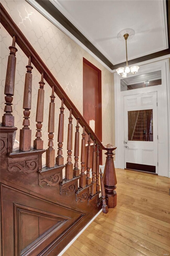 Foyer & Staircase