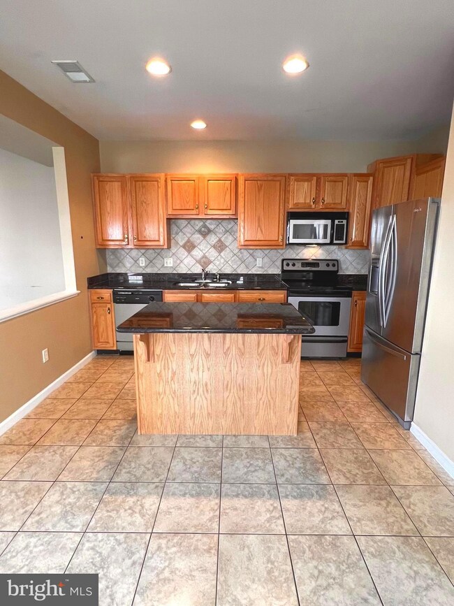 230 Merriweather Dr unit FROM, Chambersburg, PA 17201 - photo 3