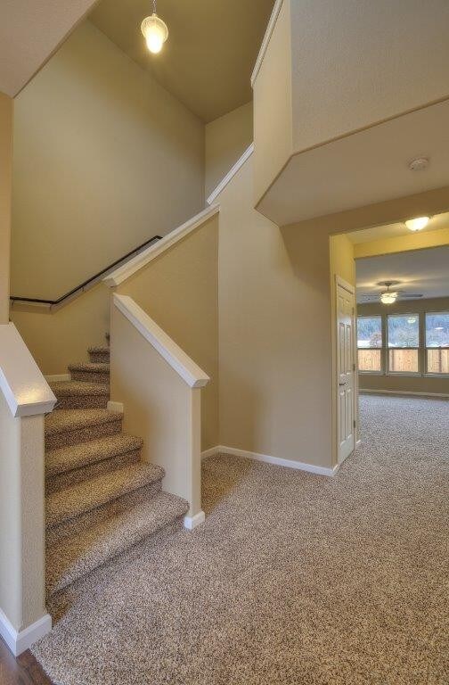 914 Boatman Ave NW unit 5, Orting, WA 98360 - photo 4