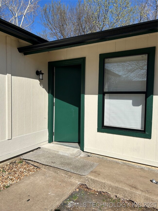 1201 N Narcissus Ave, Broken Arrow, OK 74012 - photo 3