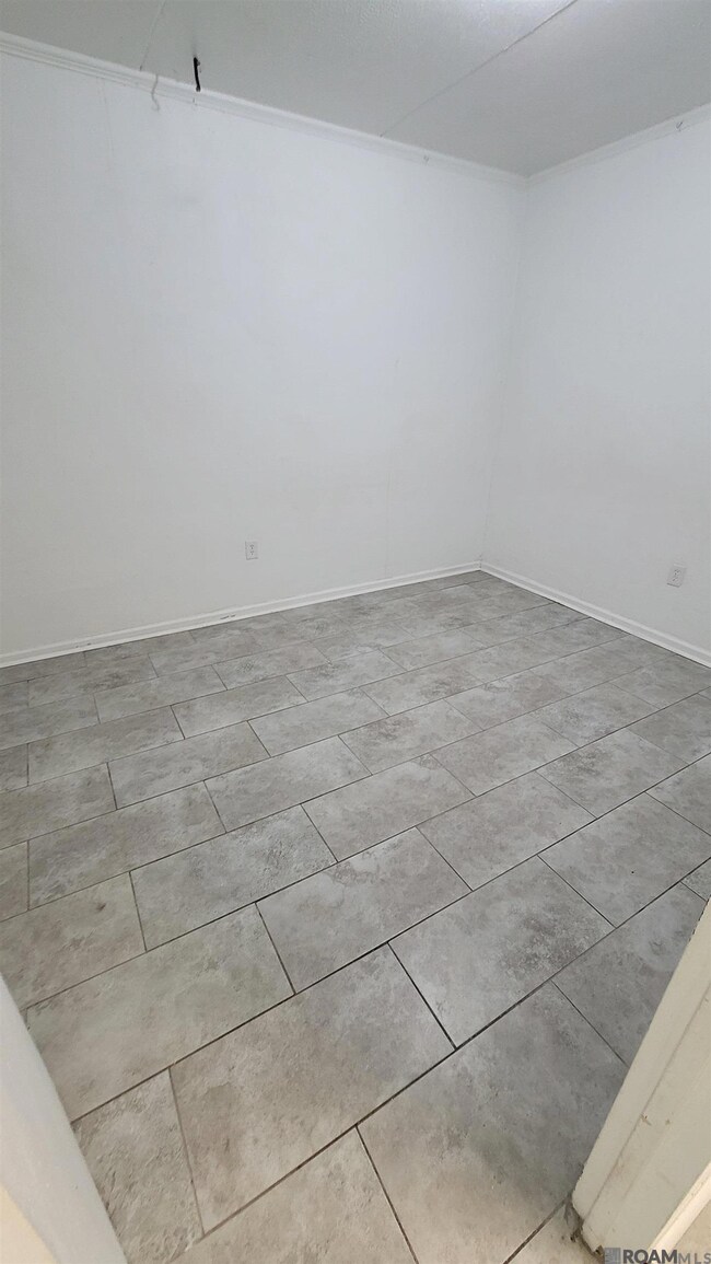 1612 N Coontrap Rd unit 40, Gonzales, LA 70737 - photo 6