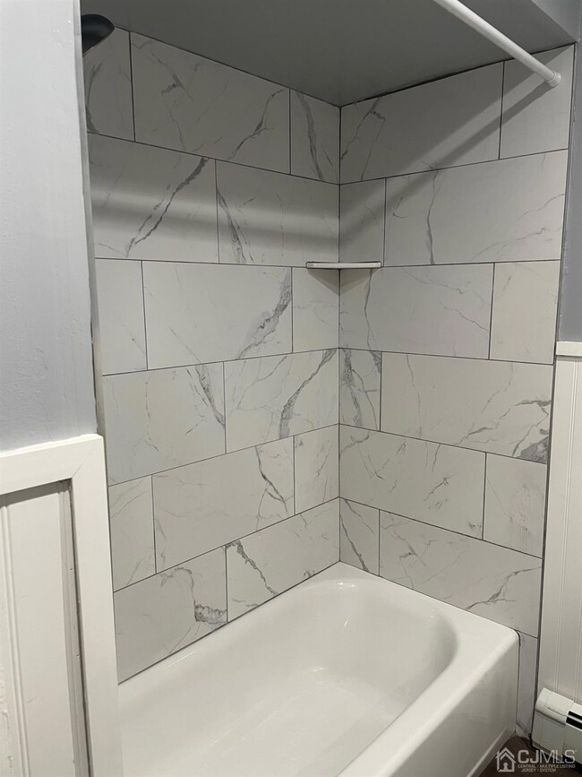 806 Cricket Ln, Woodbridge, NJ 07095 - photo 4