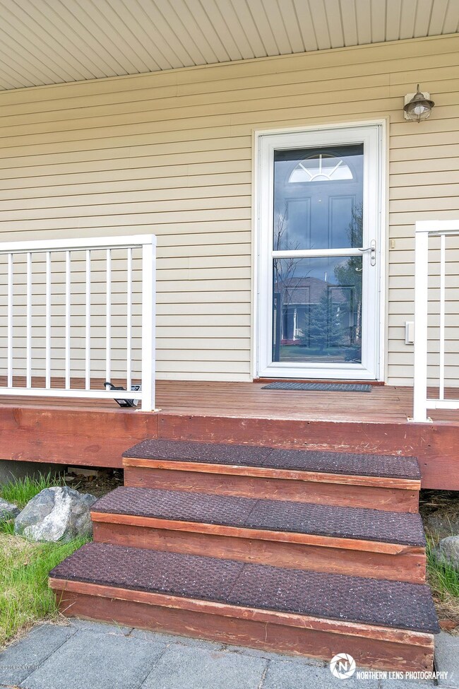 5_EntranceExterior