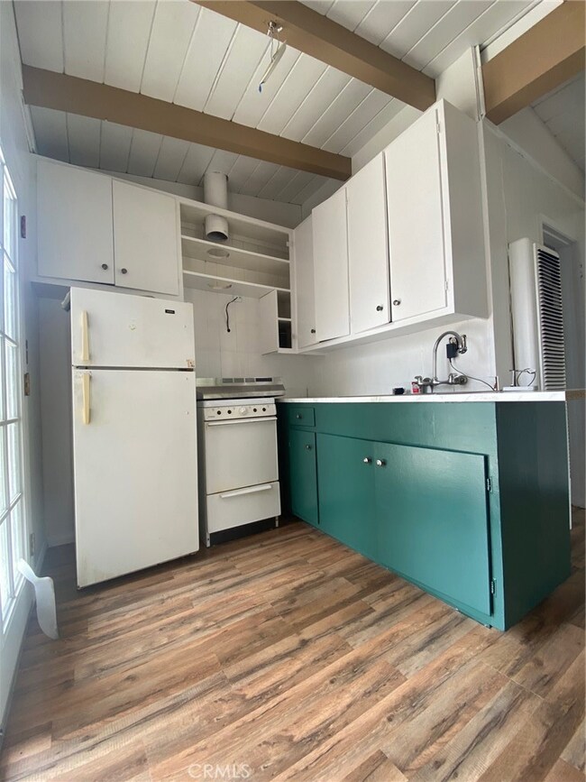 1913 Nipomo Ave, Long Beach, CA 90815 - photo 2