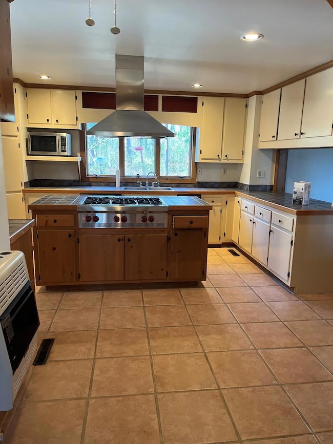 9077 Henderson Ln, MacHipongo, VA 23405 - photo 6