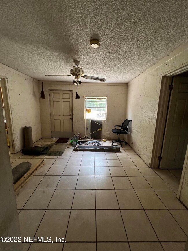 2944 Leonid Rd, Jacksonville, FL 32218 - photo 4