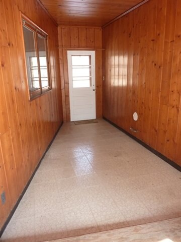 208 Pershing Ct, Davenport, IA 52803 - photo 5