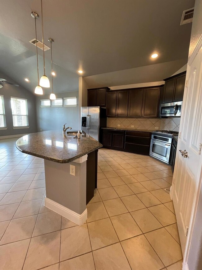 5805 Petunia Ln, Rowlett, TX 75089 - photo 5