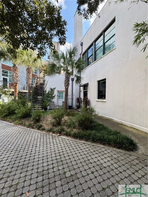 528 Selma St unit B, Savannah, GA 31401 - photo 2