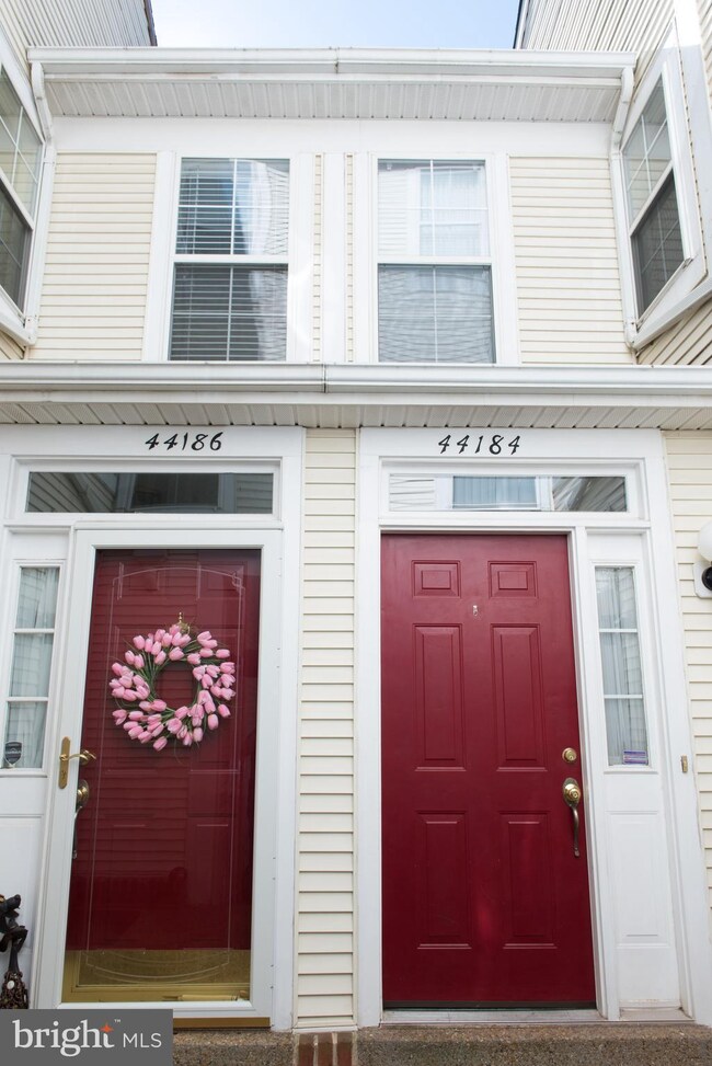 44184 Shady Glen Terrace, Ashburn, VA 20147 - photo 2