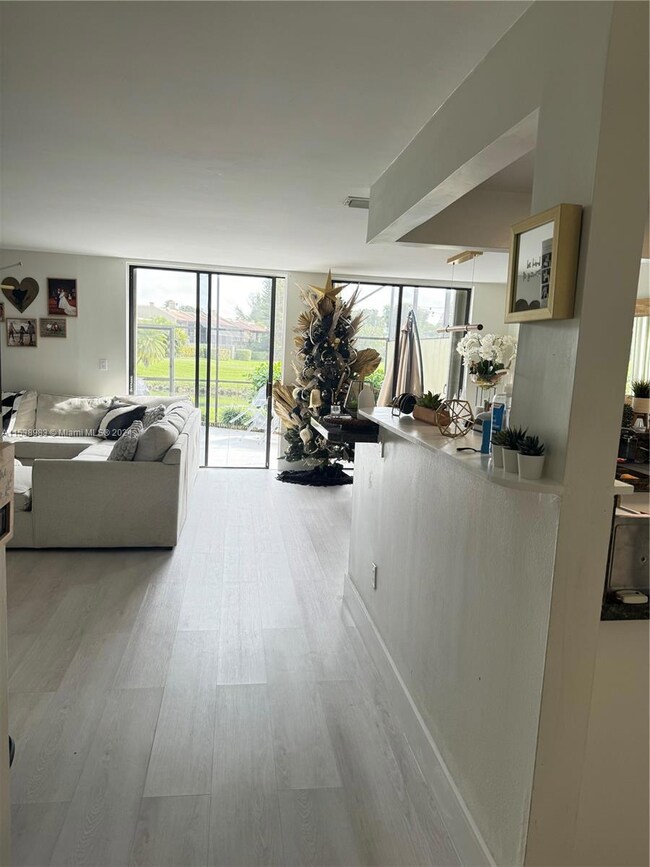 9927 Costa Del Sol Blvd unit D107, Doral, FL 33178 - photo 7