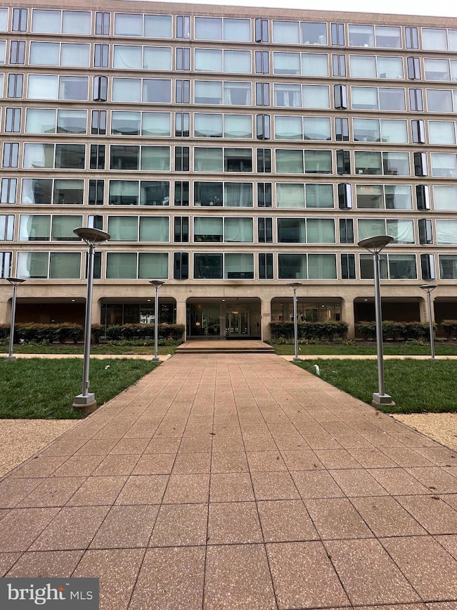 Waterfront Tower unit 306, Washington, DC 20024 - photo 3