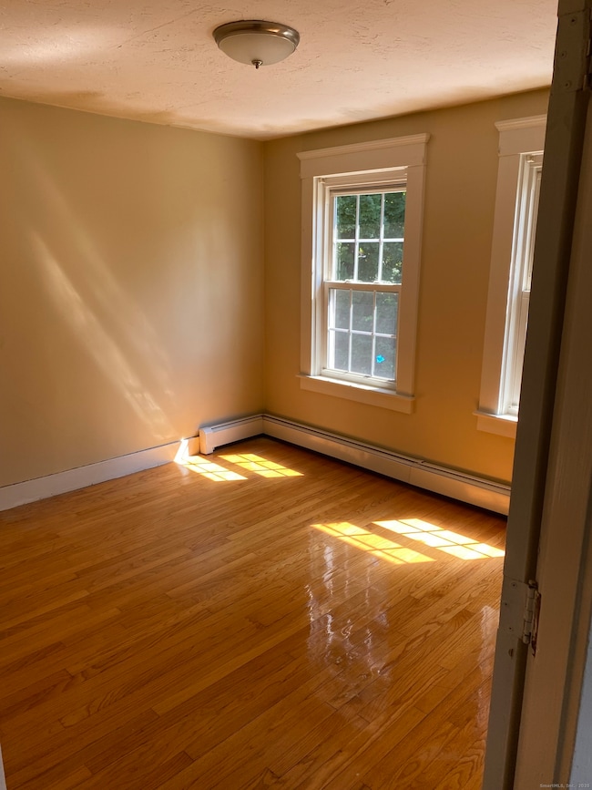 70 Walnut St, Putnam, CT 06260 - photo 3