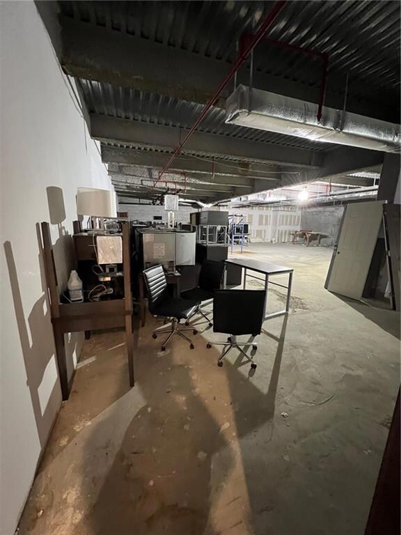 110 Thatford Ave unit 3, Brooklyn, NY 11212 - photo 3