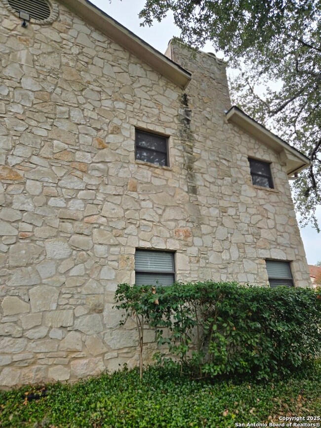 7738 Chambers Rd unit 1101, San Antonio, TX 78229 - photo 4