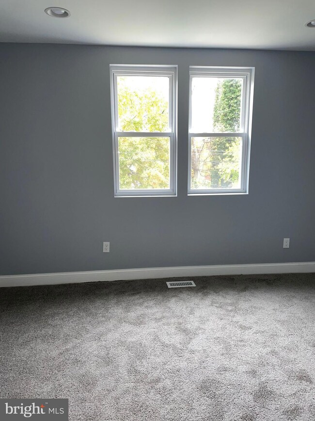 2838 Edgecombe Cir S, Baltimore, MD 21215 - photo 7