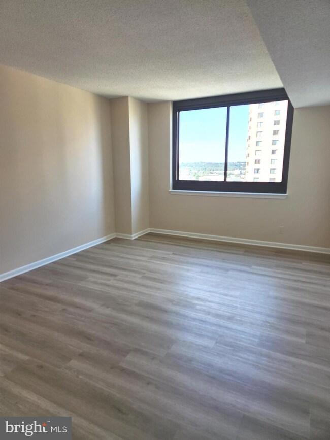 5501 Seminary Rd unit 1713S, Baileys Crossroads, VA 22041 - photo 4