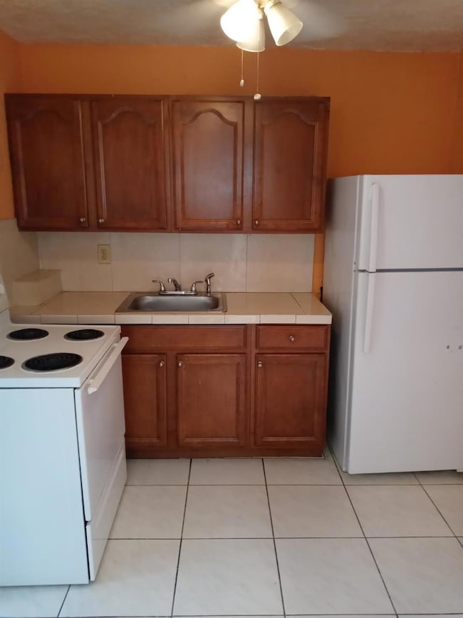 701 SW 4th St, Hallandale Beach, FL 33009 - photo 2