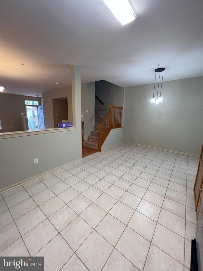 20806 Gaelic Ct, Germantown, MD 20874 - photo 4
