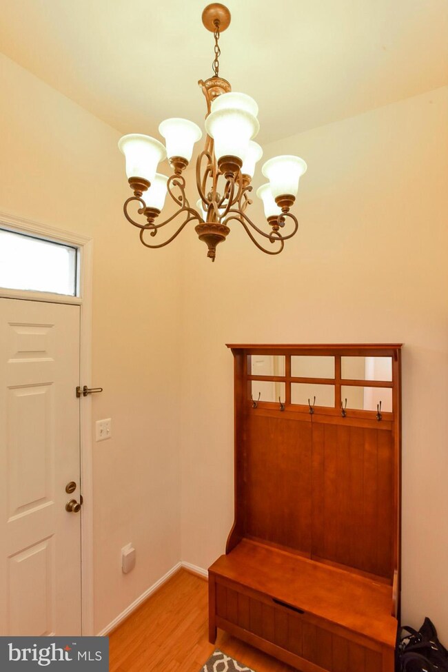 13936 Baton Rouge Ct, Centreville, VA 20121 - photo 3