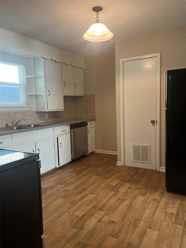 500 W Ward St, Decatur, TX 76234 - photo 4