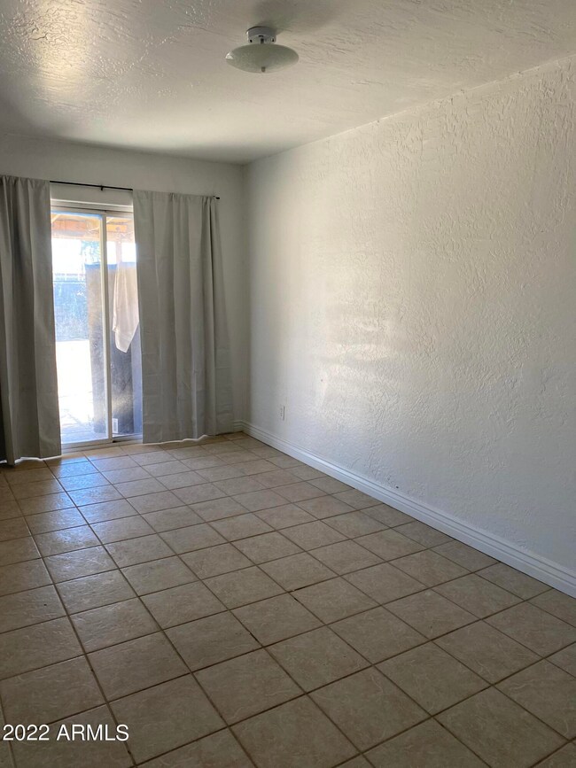 8063 W Weldon Ave, Phoenix, AZ 85033 - photo 6