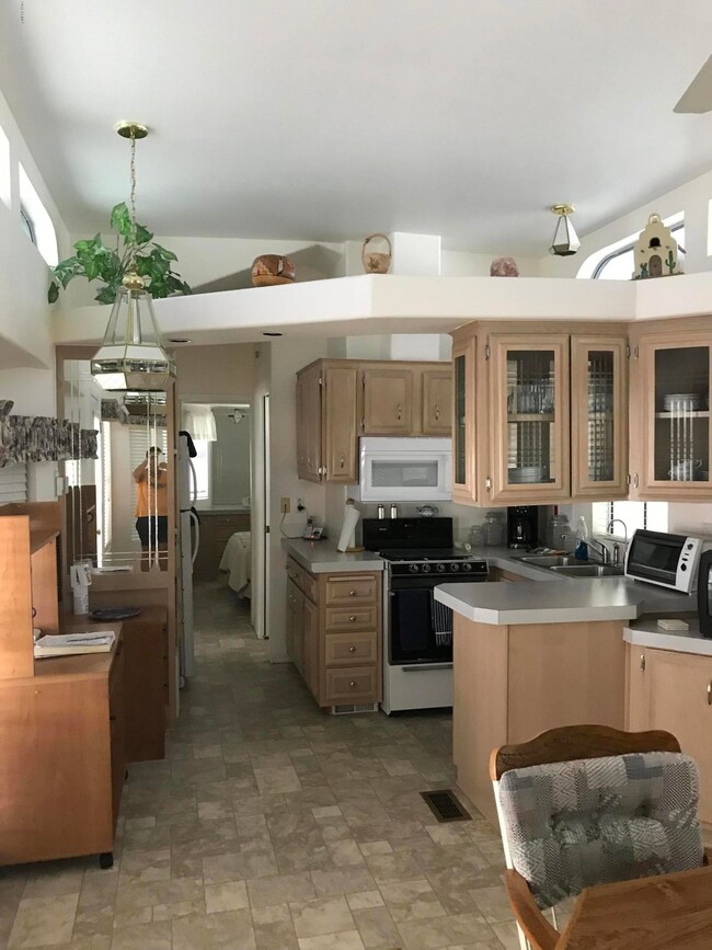 dining and kitchen