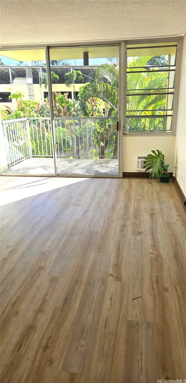 Century West unit 309, Honolulu, HI 96818 - photo 2