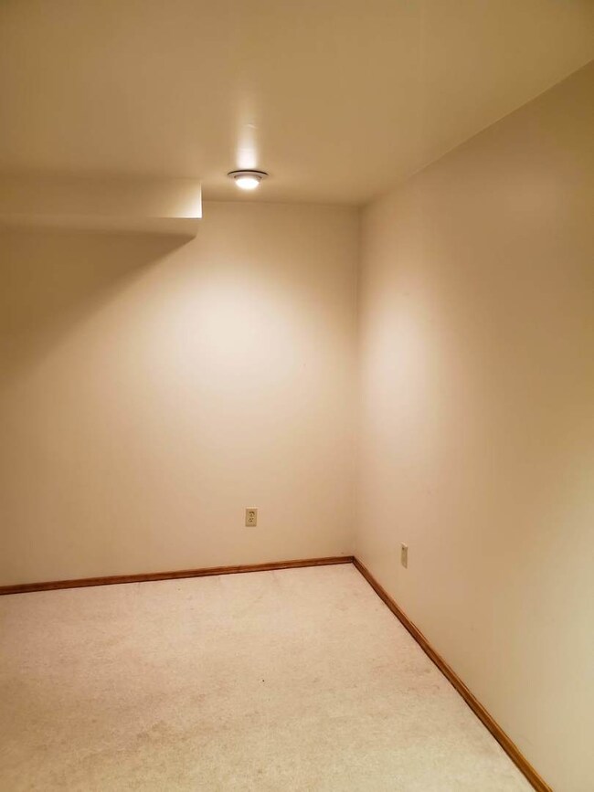 11722 Pine Way unit B, Huntley, IL 60142 - photo 6