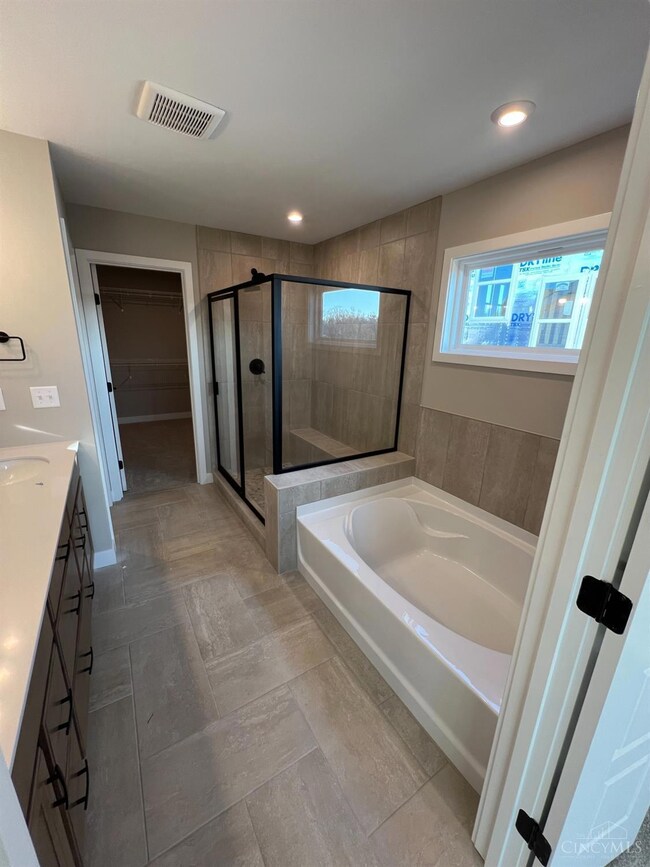 5185 Brookfield Dr, Middletown, OH 45044 - photo 6