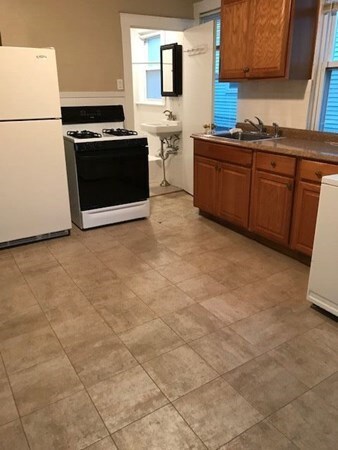 31 New St, Haverhill, MA 01830 - photo 2