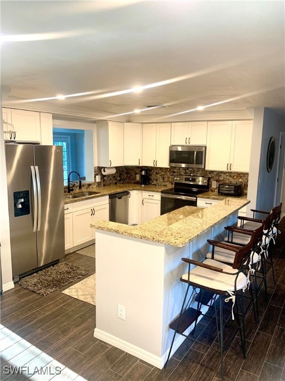 235 Cypress Way W, Naples, FL 34110 - photo 4